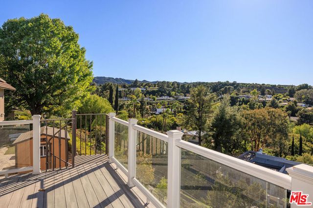 17108 Oak View Drive, Encino, CA 91316