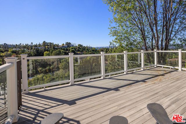 17108 Oak View Drive, Encino, CA 91316