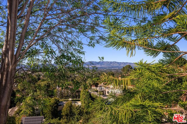 17108 Oak View Drive, Encino, CA 91316