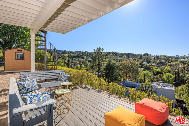 17108 Oak View Drive, Encino, CA 91316