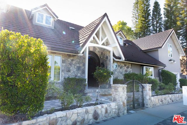 17108 Oak View Drive, Encino, CA 91316