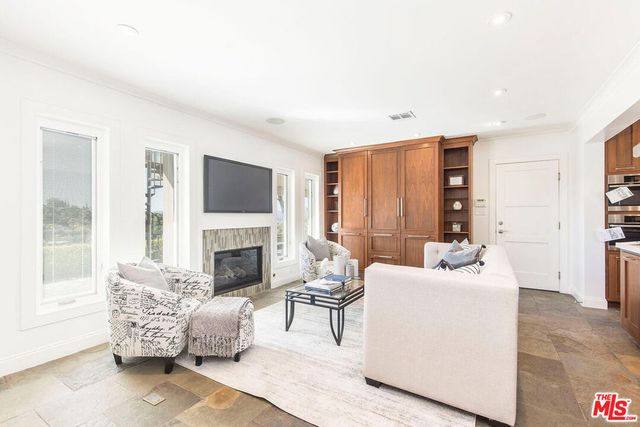 17108 Oak View Drive, Encino, CA 91316