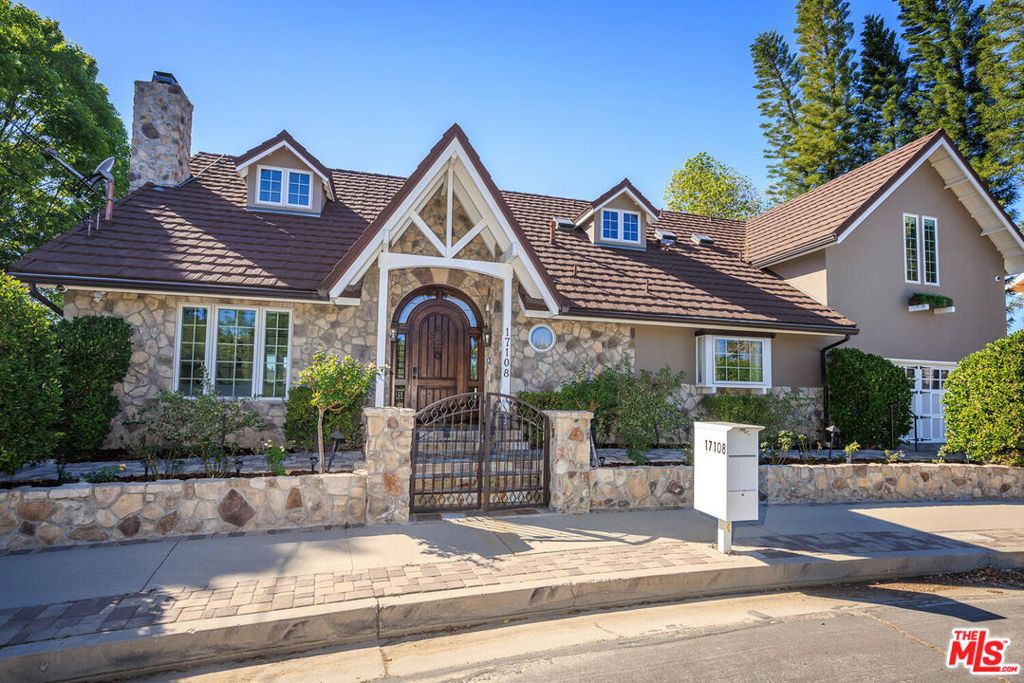 17108 Oak View Drive, Encino, CA 91316
