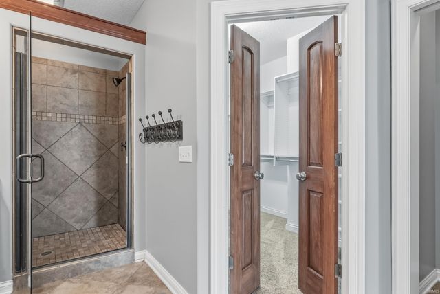 16020 Kestrel Drive, Huntertown, IN 46748
