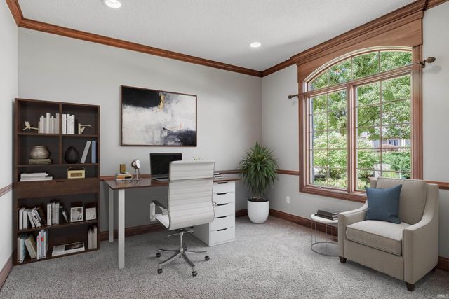 16020 Kestrel Drive, Huntertown, IN 46748