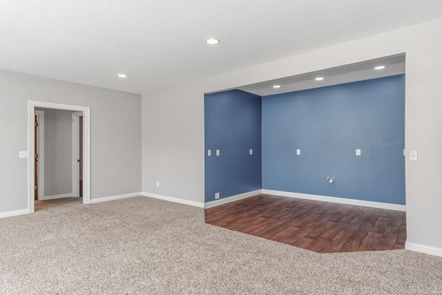 16020 Kestrel Drive, Huntertown, IN 46748