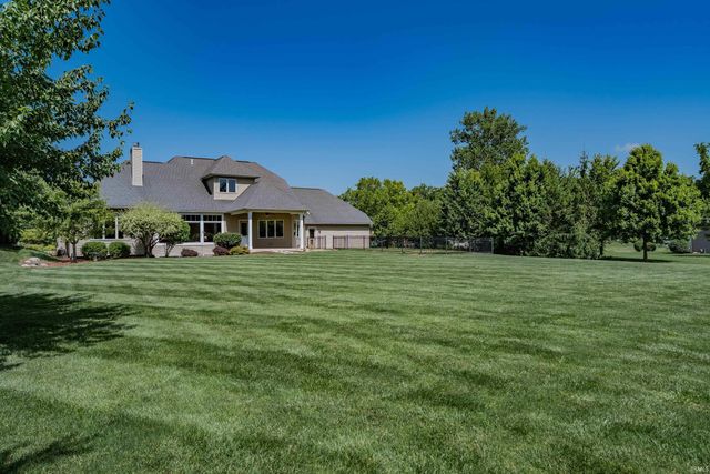 16020 Kestrel Drive, Huntertown, IN 46748