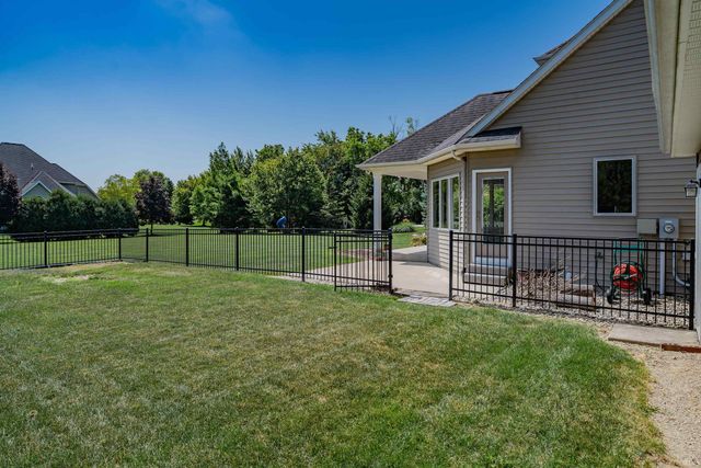 16020 Kestrel Drive, Huntertown, IN 46748