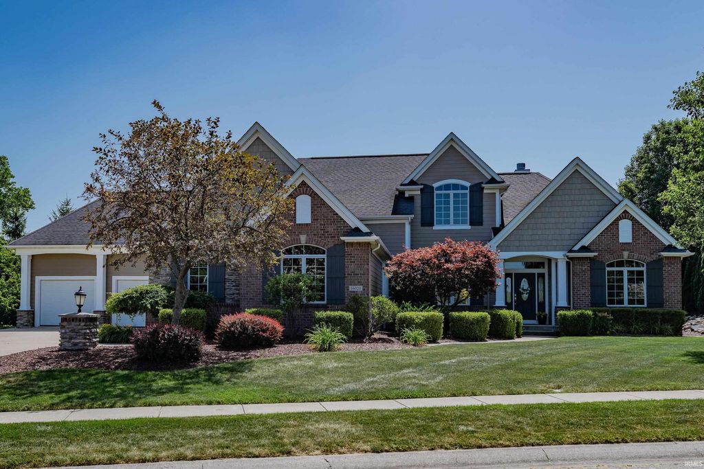 16020 Kestrel Drive, Huntertown, IN 46748