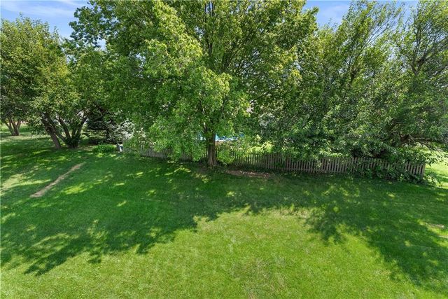 2102 Grant Circle, Greenwood, MO 64034