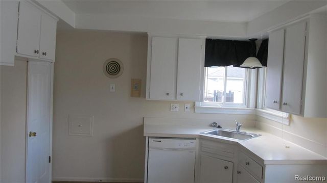 615 Brandt Street, Garden City, MI 48135