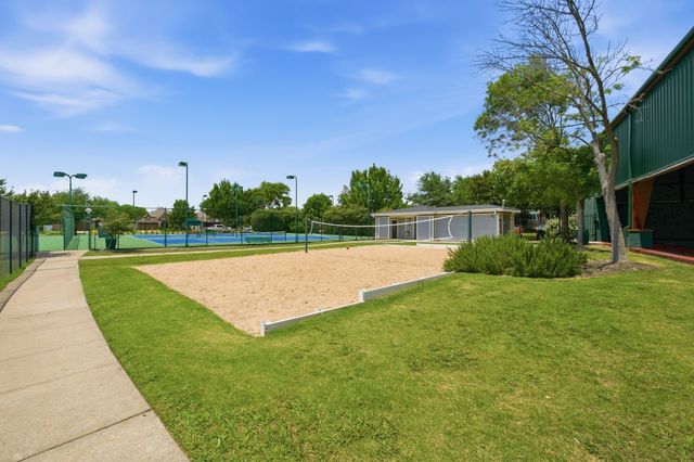 1108 Black Cherry Drive, Aubrey, TX 76227
