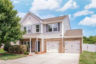 4254 Lochurst Drive, Pfafftown, NC 27040