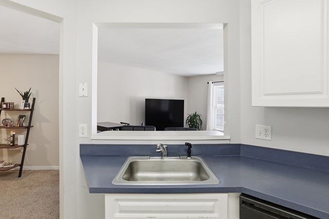 1 Riverview Blvd 8-203, Methuen, MA 01844