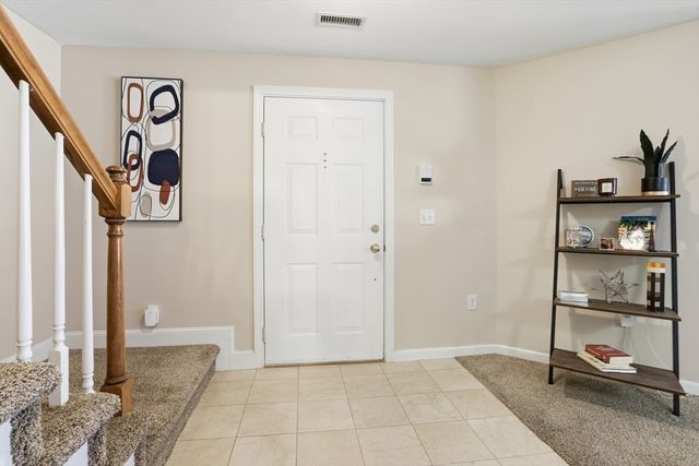 1 Riverview Blvd 8-203, Methuen, MA 01844