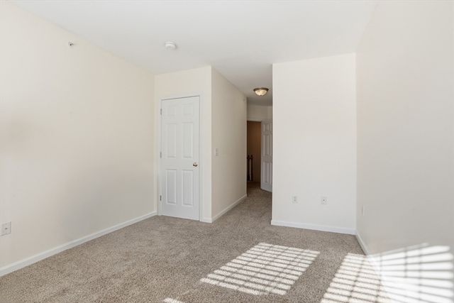 1 Riverview Blvd 8-203, Methuen, MA 01844