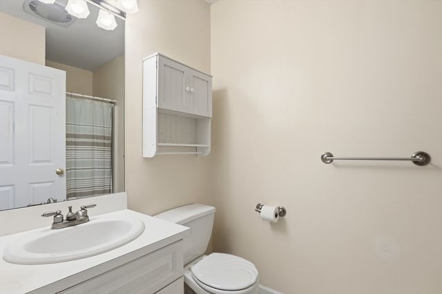 1 Riverview Blvd 8-203, Methuen, MA 01844