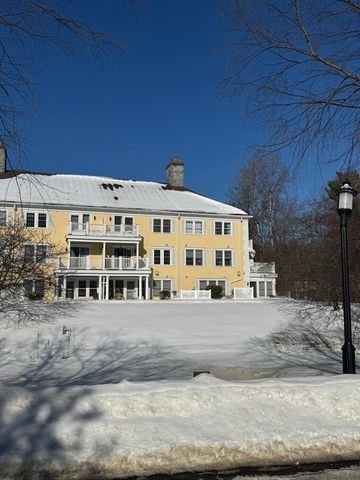 1 Riverview Blvd 8-203, Methuen, MA 01844