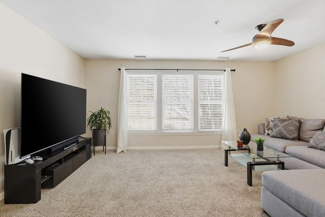 1 Riverview Blvd 8-203, Methuen, MA 01844