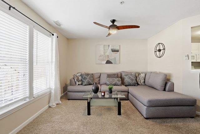 1 Riverview Blvd 8-203, Methuen, MA 01844