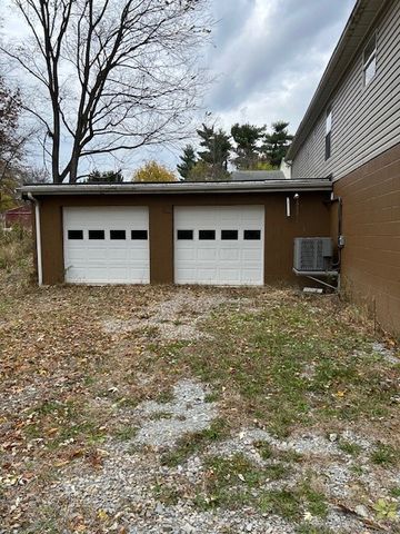 1473 Monastery Dr, Unity Twp, PA 15650