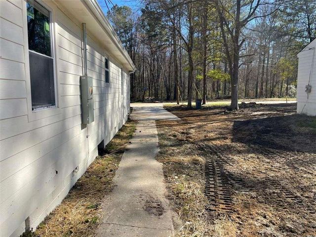 5385 BOOKER T Drive, Morrow, GA 30260