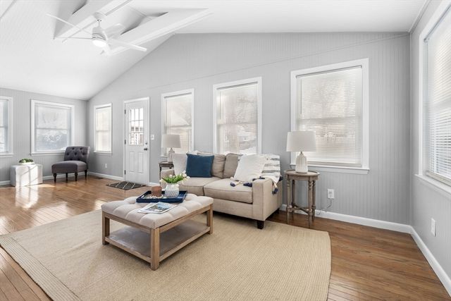 54 Roundtop Rd, Framingham, MA 01701