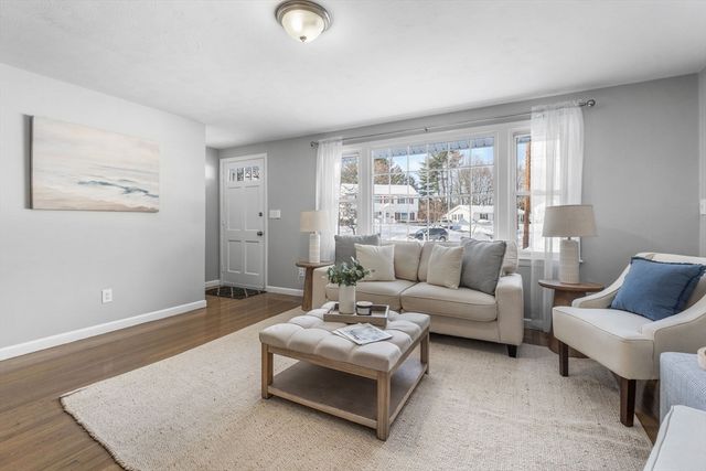 54 Roundtop Rd, Framingham, MA 01701