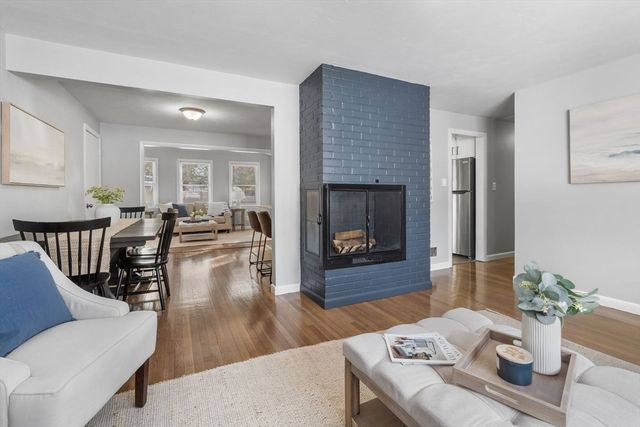 54 Roundtop Rd, Framingham, MA 01701