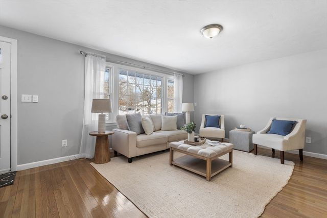 54 Roundtop Rd, Framingham, MA 01701