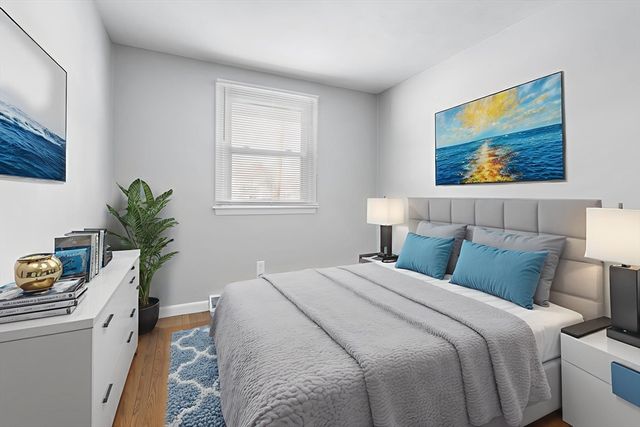 54 Roundtop Rd, Framingham, MA 01701