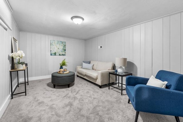 54 Roundtop Rd, Framingham, MA 01701