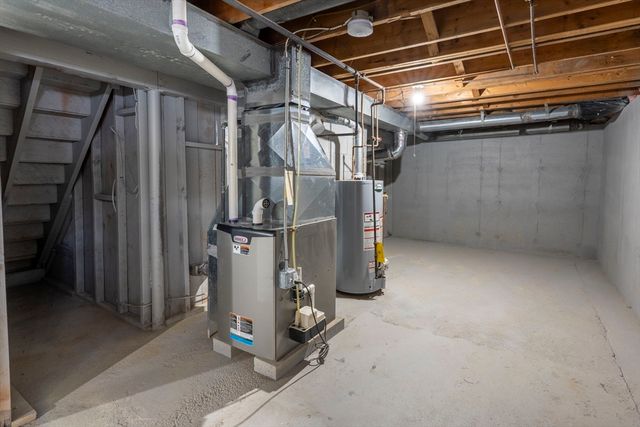 54 Roundtop Rd, Framingham, MA 01701