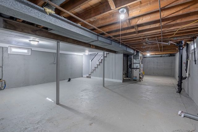 54 Roundtop Rd, Framingham, MA 01701