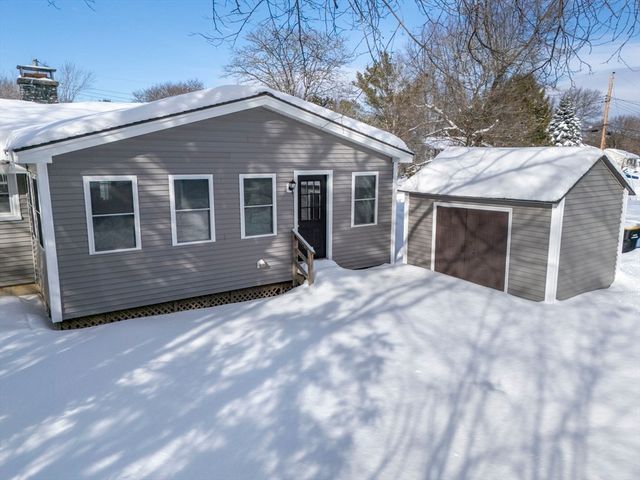 54 Roundtop Rd, Framingham, MA 01701