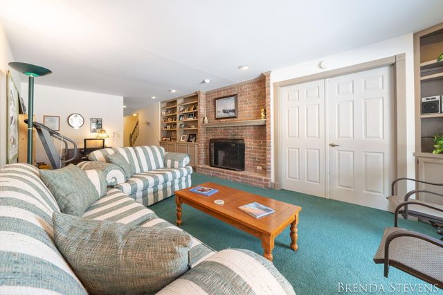 2061 Ter Van Drive Ne, City Of Grand Rapids, MI 49505