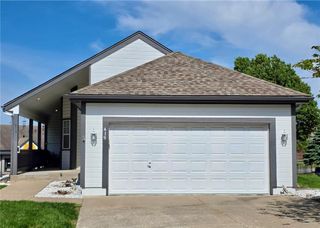 419 NW Wimbleton Court, Blue Springs, MO 64014