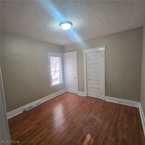 3842 Parkdale Road, Cleveland Heights, OH 44121