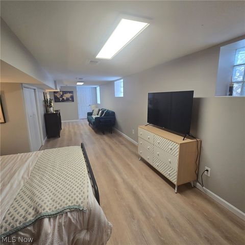 3842 Parkdale Road, Cleveland Heights, OH 44121