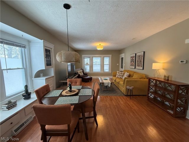 3842 Parkdale Road, Cleveland Heights, OH 44121