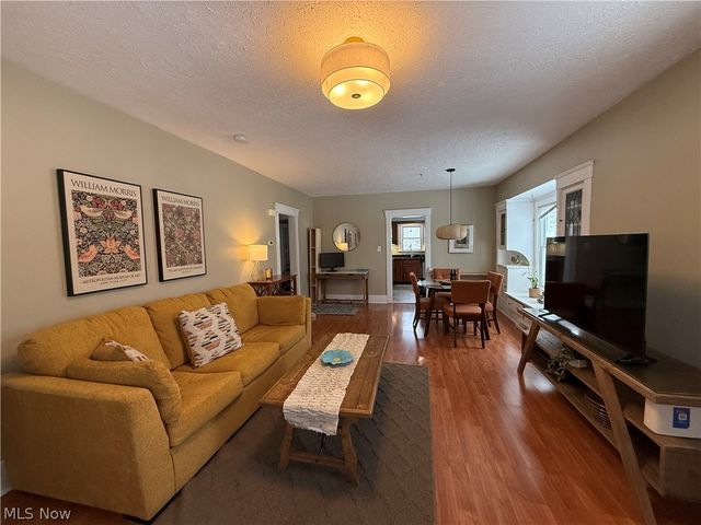 3842 Parkdale Road, Cleveland Heights, OH 44121