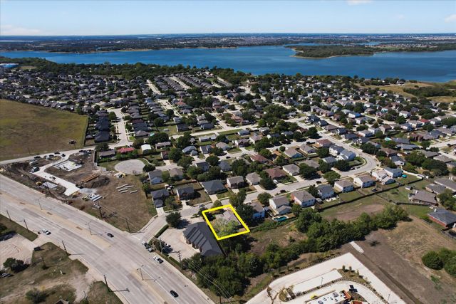 1005 Lake Trail Drive, Little Elm, TX 75068