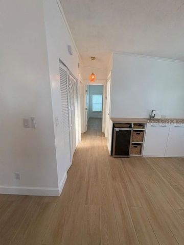 1 PELICAN DRIVE N, Oldsmar, FL 34677