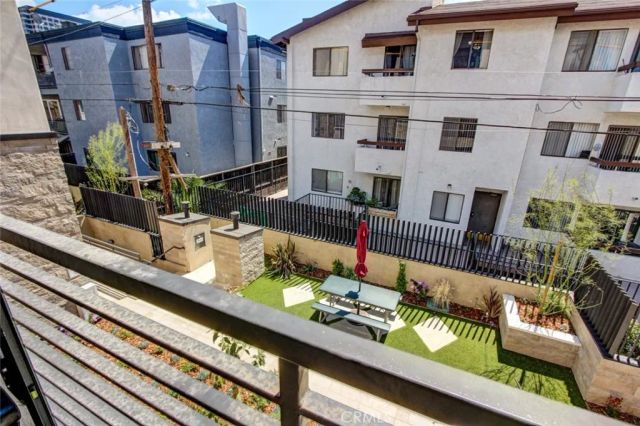 330 Salem 301, Glendale, CA 91203