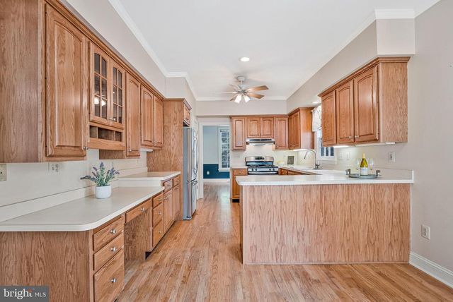 10 MEMORIAL DR NW, Leesburg, VA 20176
