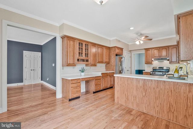 10 MEMORIAL DR NW, Leesburg, VA 20176