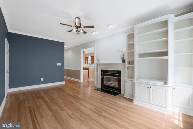 10 MEMORIAL DR NW, Leesburg, VA 20176