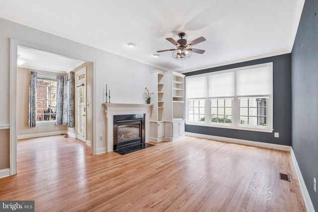 10 MEMORIAL DR NW, Leesburg, VA 20176