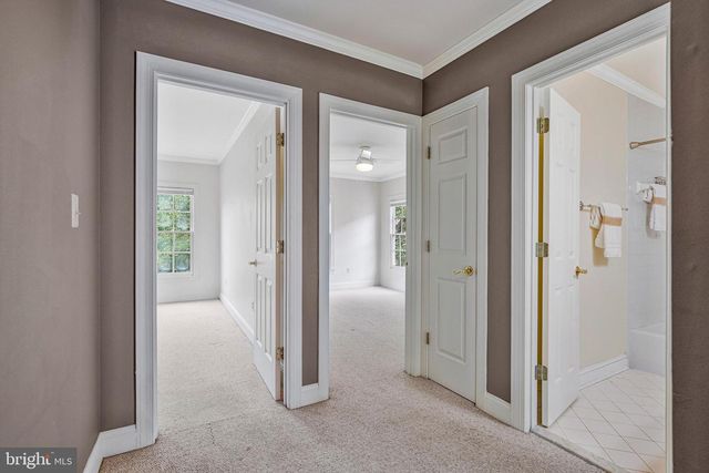 10 MEMORIAL DR NW, Leesburg, VA 20176
