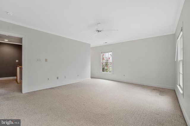 10 MEMORIAL DR NW, Leesburg, VA 20176